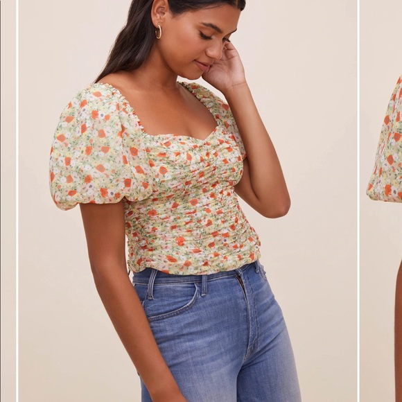 ASTR Tenley Floral Ruched Top - Picture 5 of 6